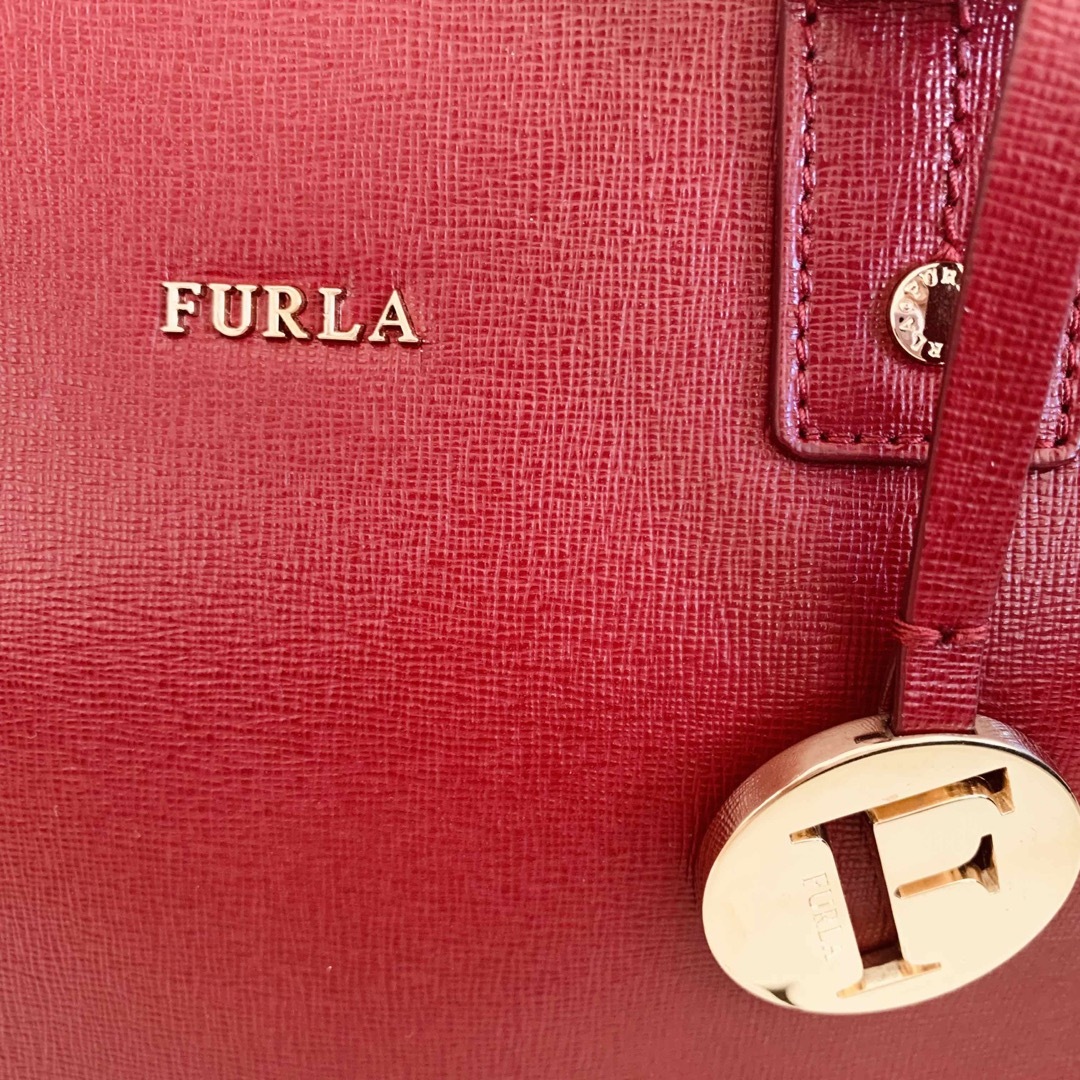 FURLA - フルラ FURLA 赤 レザーバッグ ハンドバッグ ショルダー FURLA - フルラ FURLA 赤 レザーバッグ ハンドバッグ ショルダー