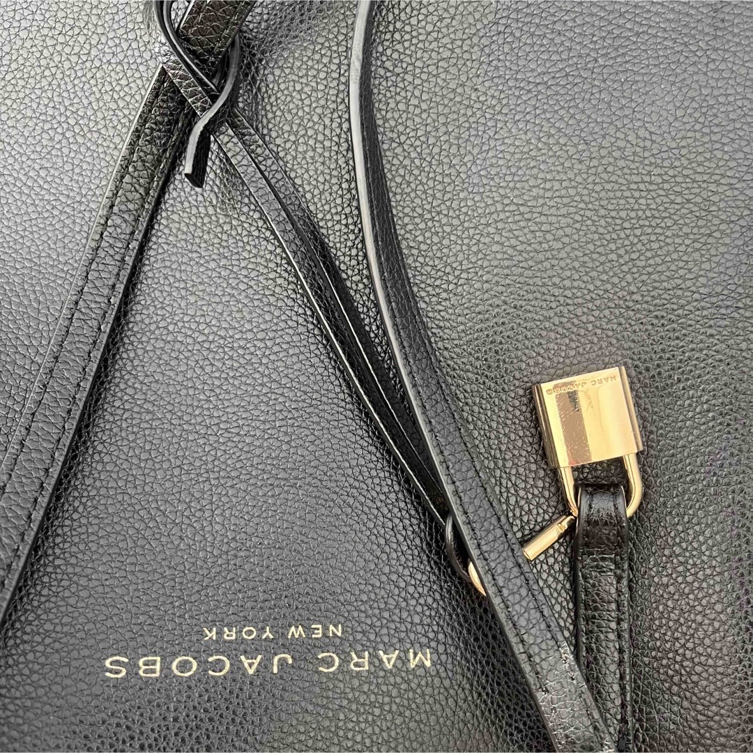 MARC JACOBS(マークジェイコブス)のMARC JACOBS(マークジェイコブス) GRIND TOTE BAG レディースのバッグ(トートバッグ)の商品写真