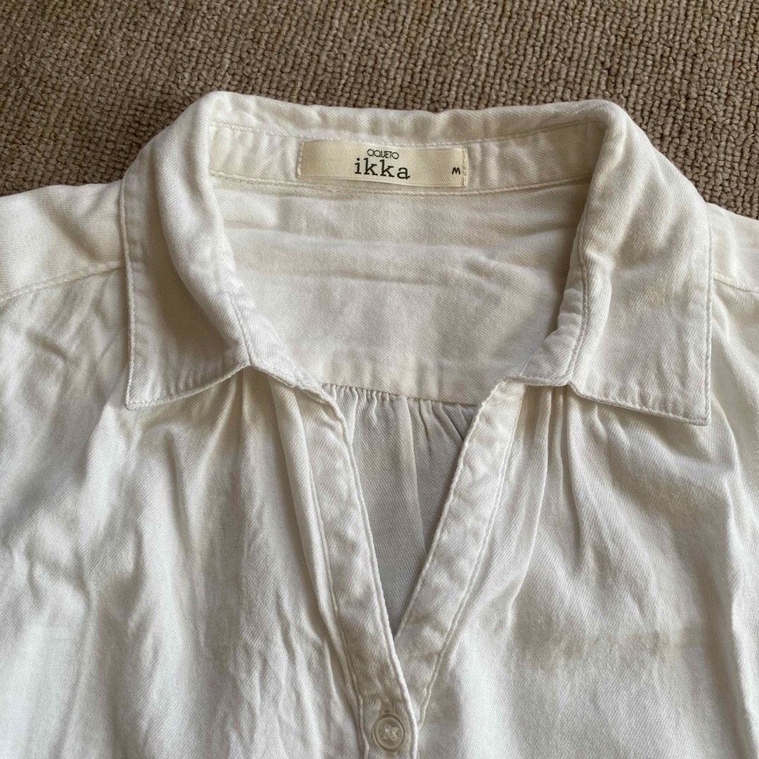 ikka(イッカ)のikka  スキッパーシャツ　ブラウス　オフホワイト レディースのトップス(シャツ/ブラウス(長袖/七分))の商品写真