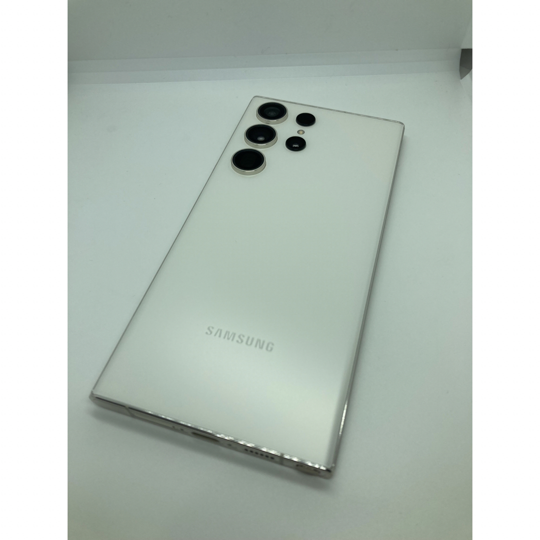 Galaxy(ギャラクシー)のGalaxy S23 Ultra超美品無傷今週限定格安スーパーお得2023年製 スマホ/家電/カメラのスマートフォン/携帯電話(スマートフォン本体)の商品写真