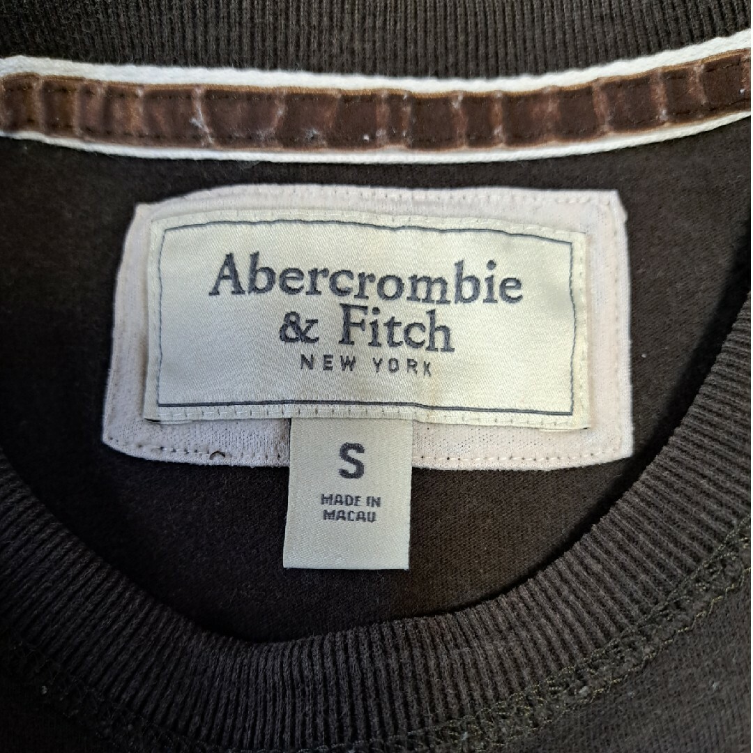 Abercrombie&Fitch(アバクロンビーアンドフィッチ)の半袖Tシャツ　Abercrombie&Fitch メンズのトップス(Tシャツ/カットソー(半袖/袖なし))の商品写真