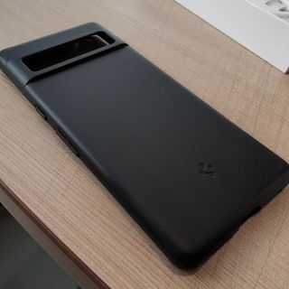 シュピゲン(Spigen)のSpigen Pixel 7 Pro用シン・フィットケース ブラック(その他)