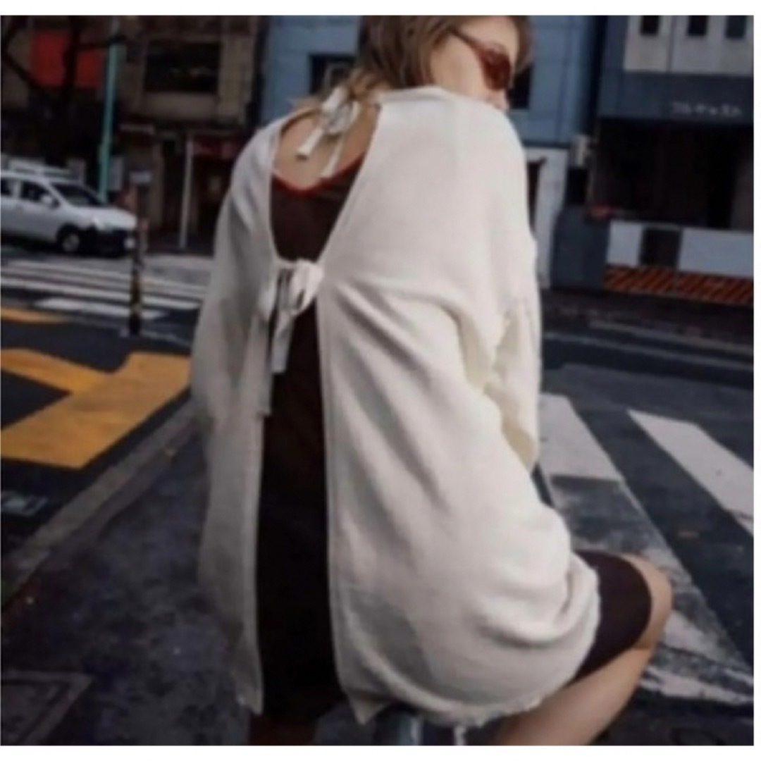 PERVERZE Open Sweat Shirts IVORY  パーバーズ レディースのトップス(トレーナー/スウェット)の商品写真