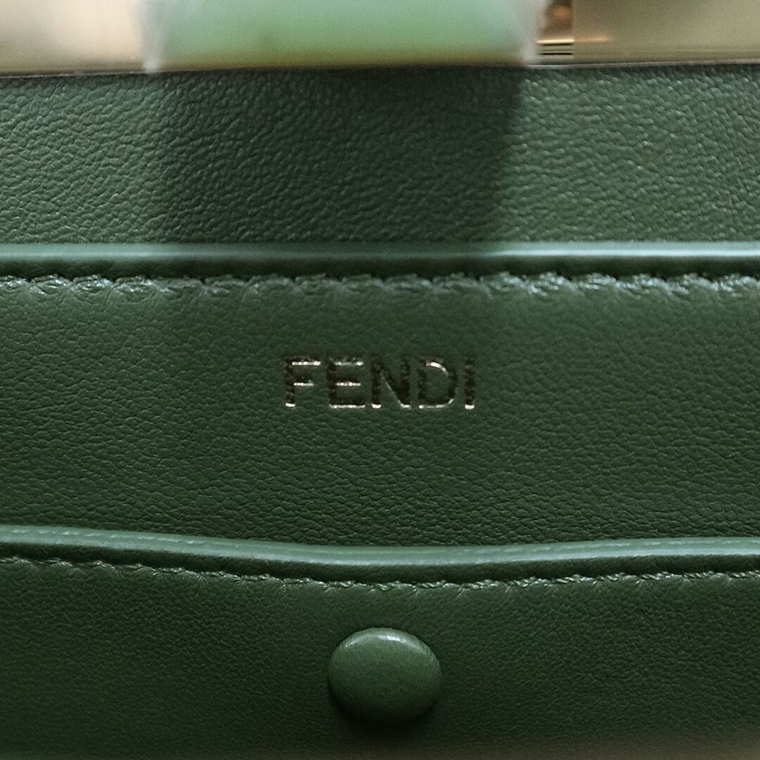 FENDI(フェンディ)のフェンディ ピーカブー アイシーユー ISeeU イーストウエスト 2way ショルダー ハンドバッグ 斜め掛け パイソン エキゾチックレザー ナパカーフ レザー グリーン 緑 ゴールド金具 8BN32 FENDI（新品・未使用品） レディースのバッグ(ハンドバッグ)の商品写真