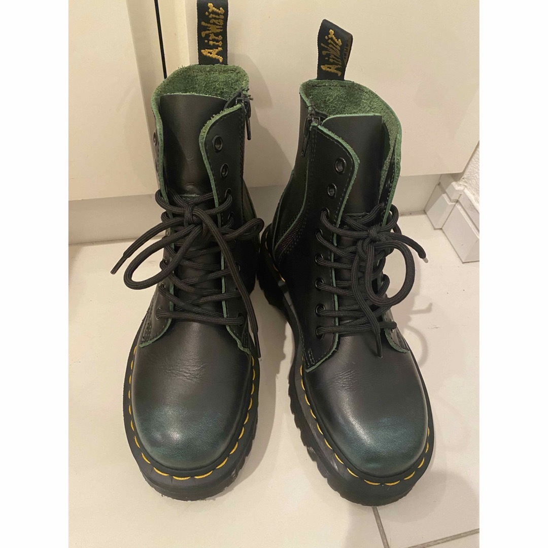 Dr.Martens(ドクターマーチン)の【新品】Dr.Martens Jadon NZ (Green) ドクターマーチン レディースの靴/シューズ(ブーツ)の商品写真