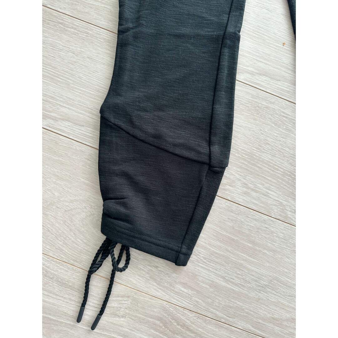 レッグウェアジムシャークGYMSHARKパンツS未使用Aloyoga筋トレ ヨガ レッグウェアジムシャークGYMSHARKパンツS未使用Aloyoga筋トレ ヨガ