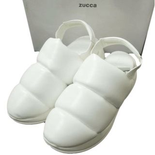 ズッカ(ZUCCa)のZUCCa ズッカ Paddingスニーカー CZ02AJ585 L(27-28cm程度) WHITE 中綿 サンダル シューズ【新古品】【中古】【ZUCCa】(サンダル)