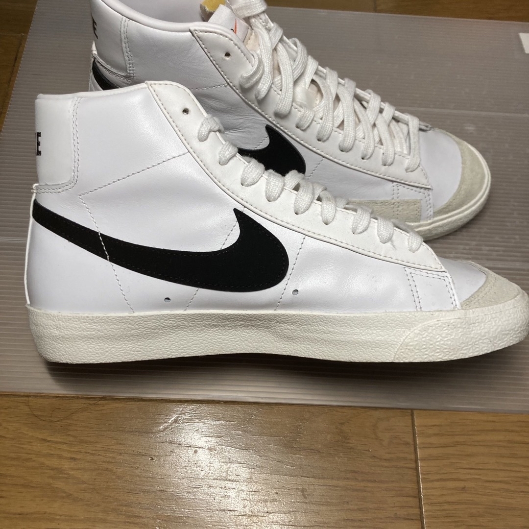 NIKE(ナイキ)のNIKE Blazer Mid 77 Vintage ナイキ　ブレーザー メンズの靴/シューズ(スニーカー)の商品写真