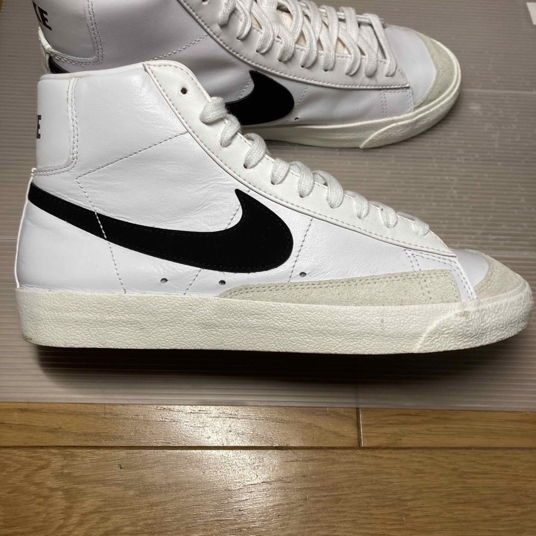 NIKE(ナイキ)のNIKE Blazer Mid 77 Vintage ナイキ　ブレーザー メンズの靴/シューズ(スニーカー)の商品写真