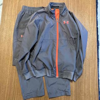 アンダーアーマー(UNDER ARMOUR)の【値下げしました】アンダーアーマー　上下　YLG 150cm 中古(Tシャツ/カットソー)