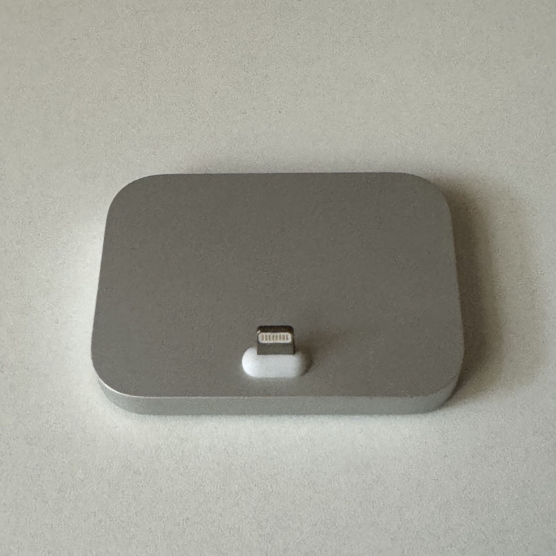 Apple iPhone Lightning Dock - シルバー