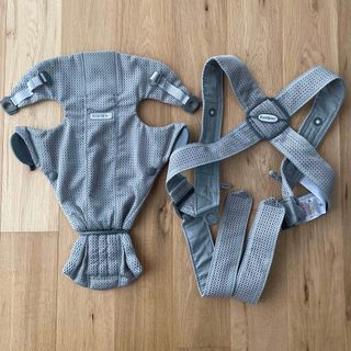 ベビービョルン(BABYBJORN)のベビービヨルン 抱っこ紐 mini(抱っこひも/おんぶひも)