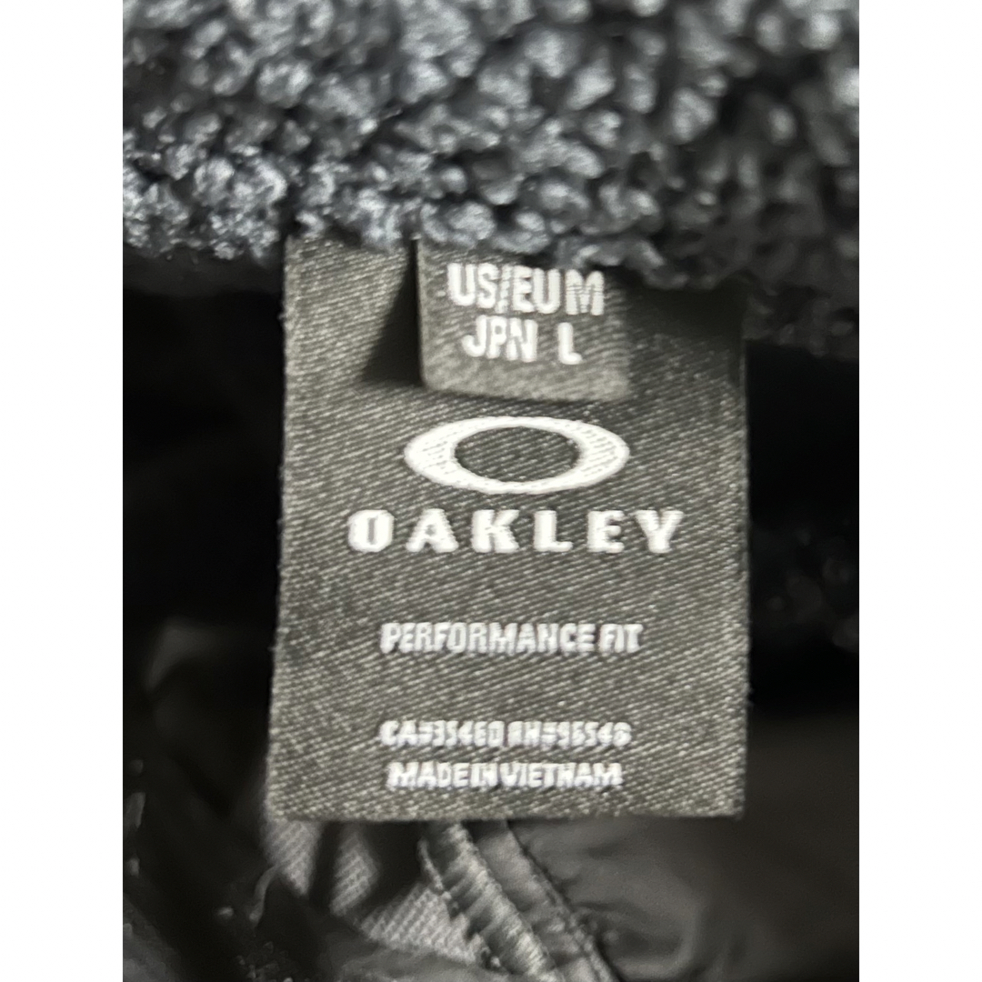 Oakley(オークリー)の値下げ‼️オークリーメンズゴルフUNEV PUFFジャケット スポーツ/アウトドアのゴルフ(ウエア)の商品写真