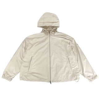 モンクレール(MONCLER)の【限定価格】MONCLER モンクレール ジャケット TXY ブルゾン ナイロンジャケット 春 秋 アウター 服 1サイズ I10931A00119 ベージュ シルバー金具 ポリエステル    レディース 人気 美品【中古品】(ダウンジャケット)