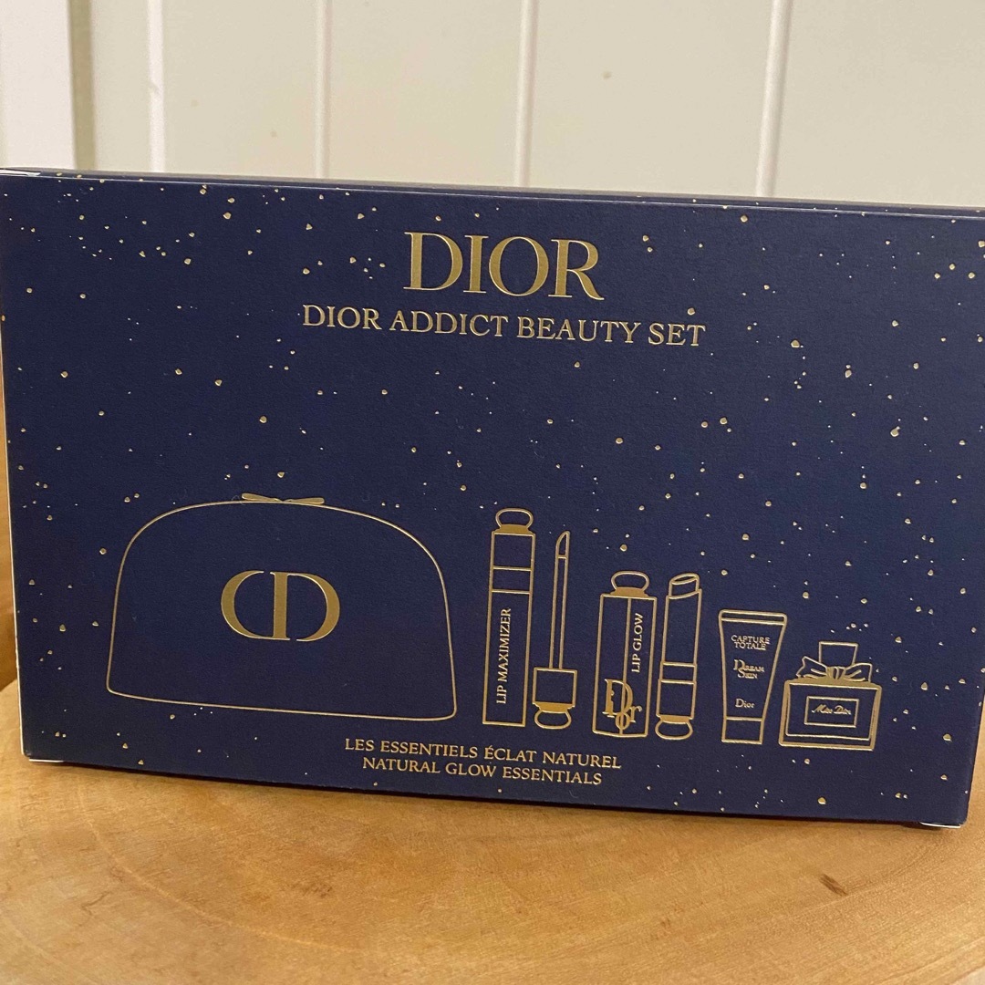 Dior(ディオール)のディオール　ホリデーオファー2022 ポーチ レディースのファッション小物(ポーチ)の商品写真