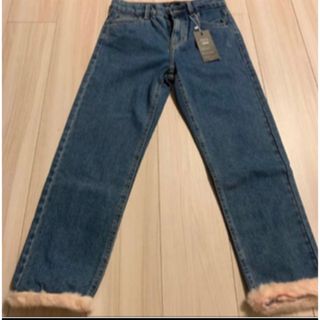 ベルシュカ(Bershka)のデニム ジーンズ　新品 ベルシュカ ファーデニム(デニム/ジーンズ)