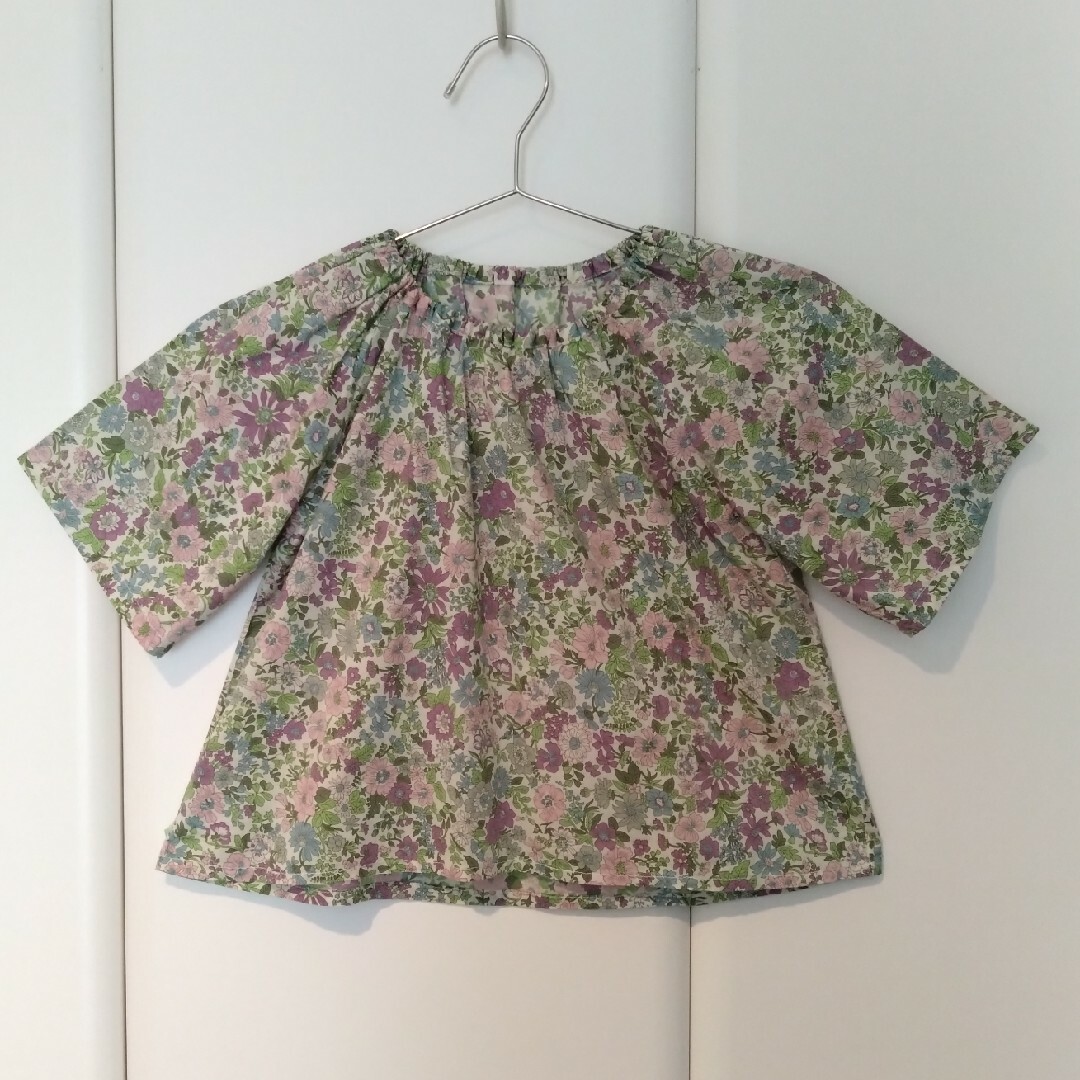 リバティ子供スモックブラウス130 エミリー ライトラベンダー系handmade キッズ/ベビー/マタニティのキッズ服女の子用(90cm~)(ブラウス)の商品写真