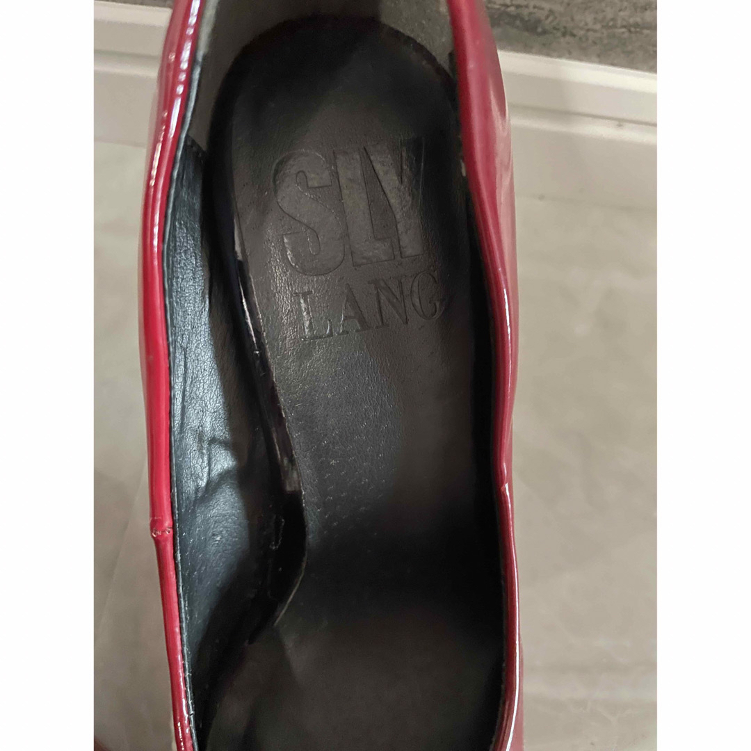 SLY(スライ)のエナメル赤パンプスSLY レディースの靴/シューズ(ハイヒール/パンプス)の商品写真