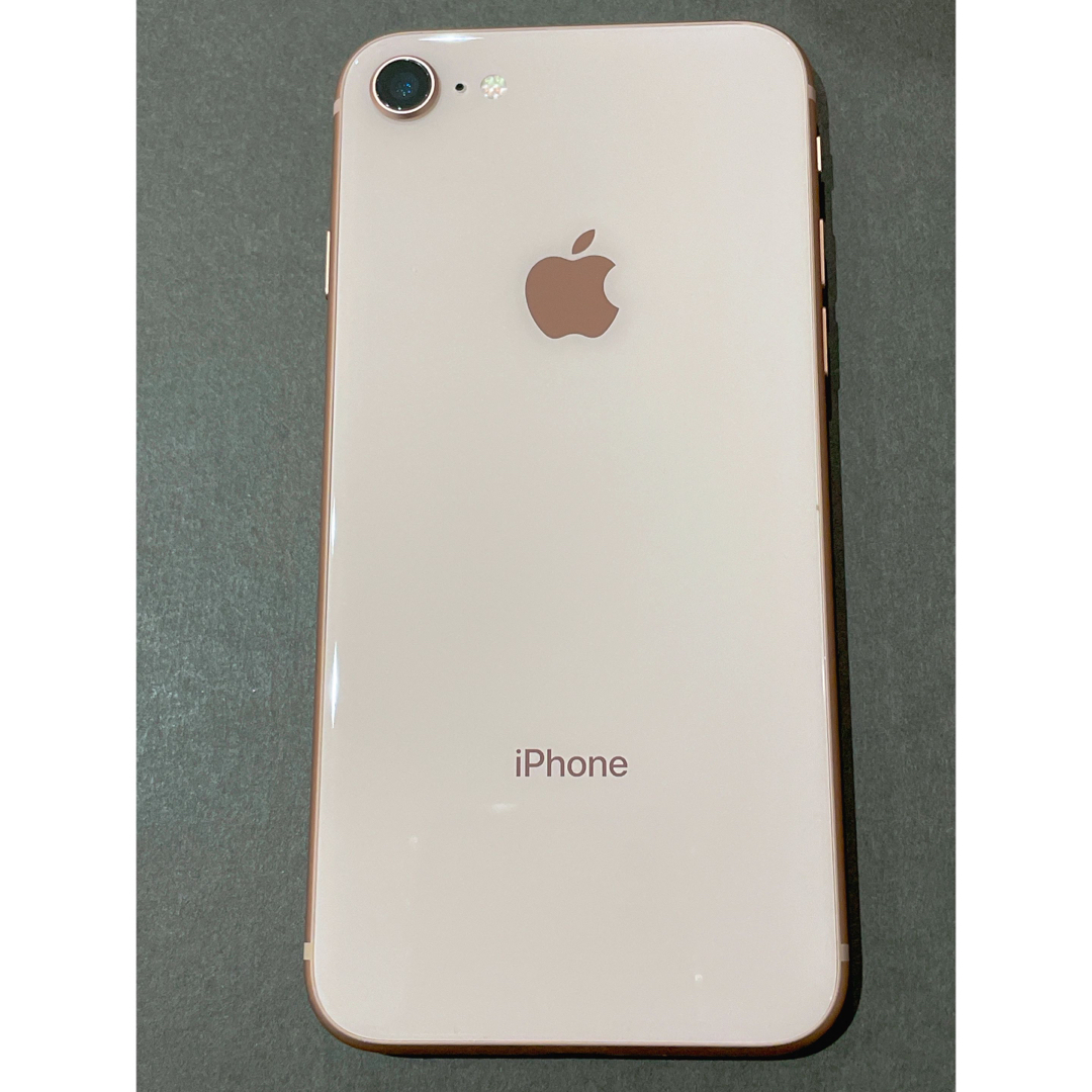 値下げ iPhone 8 Gold 64GB スマホ/家電/カメラのスマートフォン/携帯電話(スマートフォン本体)の商品写真