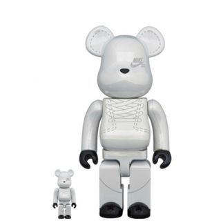 100％ & 400％　NIKE SB × BE@RBRICK