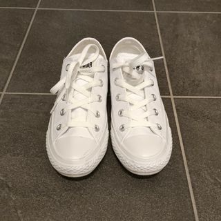 コンバース(CONVERSE)のコンバース 22.5cmレザー調生地(スニーカー)