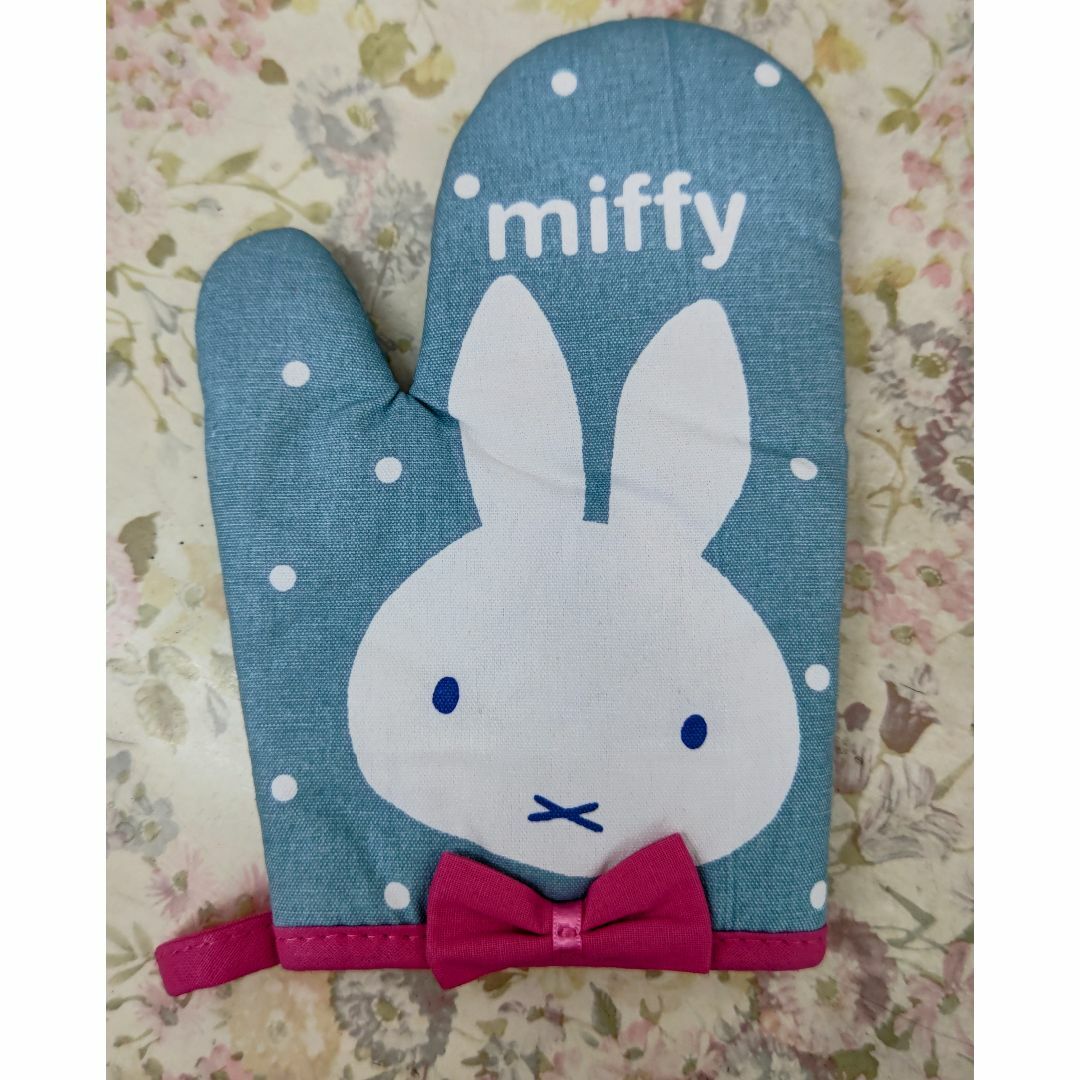 miffy(ミッフィー)のミトンと鍋敷き インテリア/住まい/日用品のキッチン/食器(その他)の商品写真