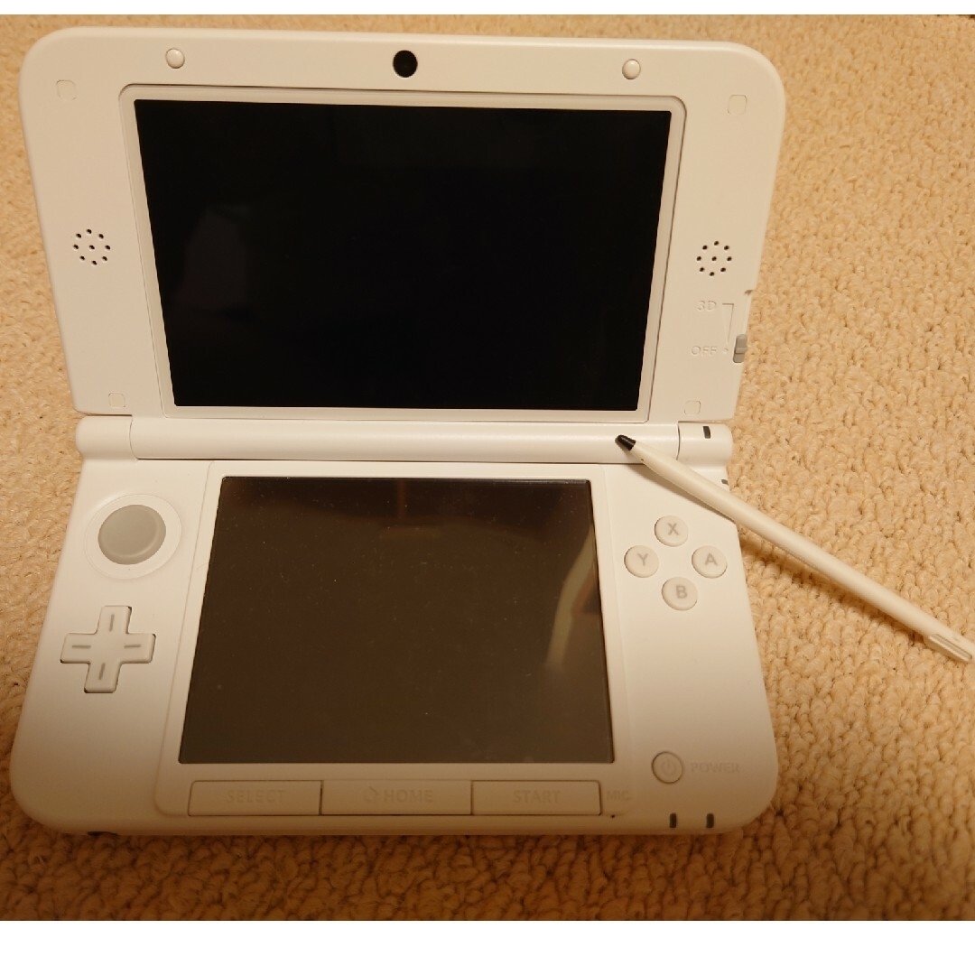 ニンテンドー3DS LL ホワイト　ドラクエセット