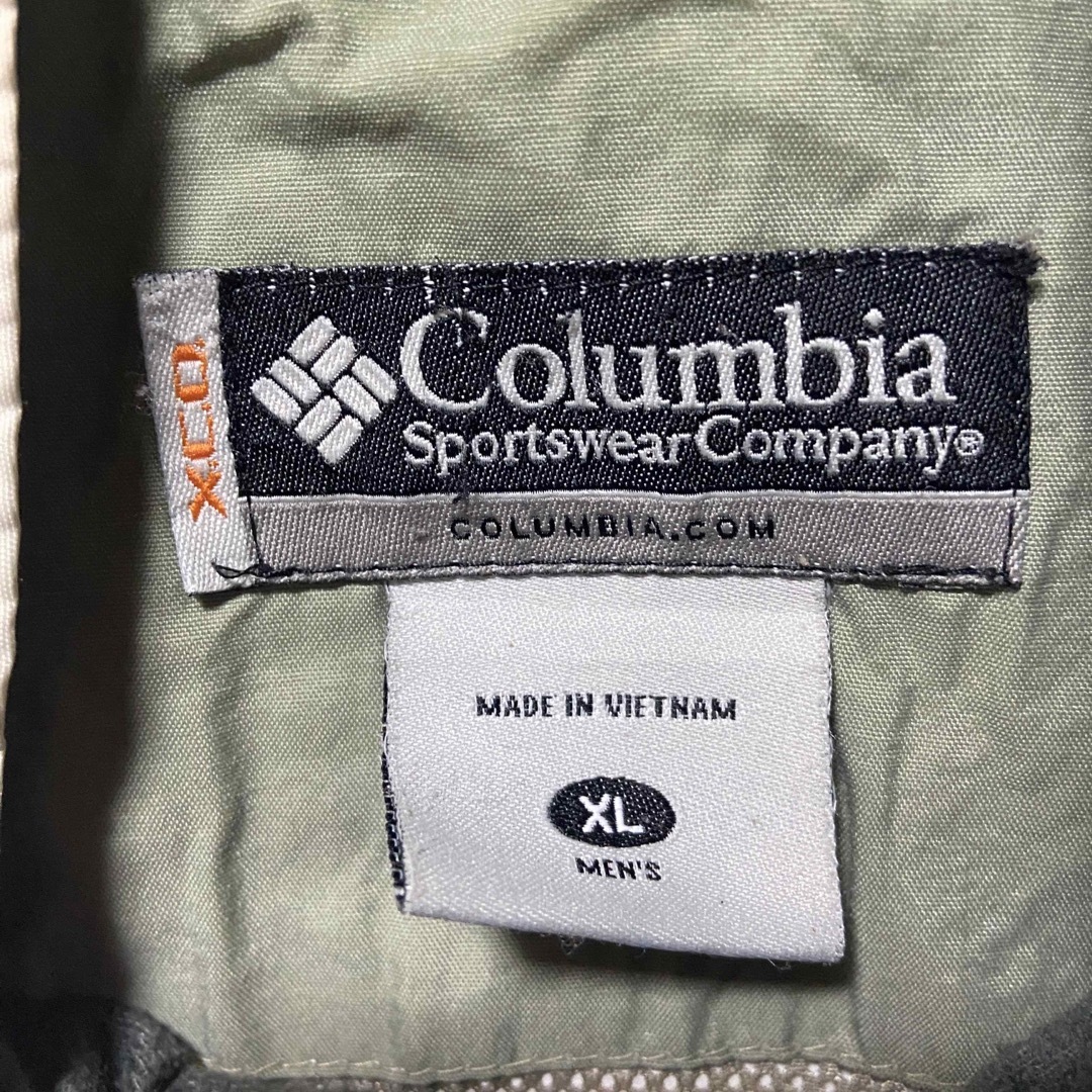 Columbia(コロンビア)のM150 Columbia ナイロンジャケット XCO 古着 ホワイトジャケット メンズのジャケット/アウター(ナイロンジャケット)の商品写真