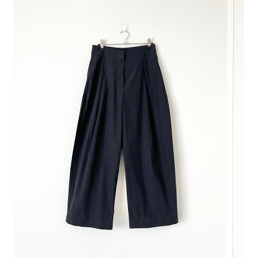 STUDIO NICHOLSON(スタジオニコルソン)のSTUDIO NICHOLSON VOLUME PLEAT PANTS  レディースのパンツ(カジュアルパンツ)の商品写真