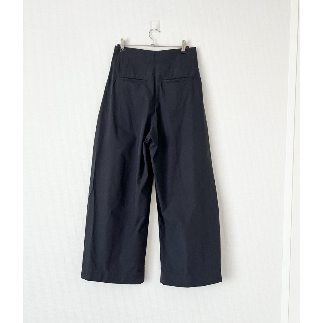 STUDIO NICHOLSON(スタジオニコルソン)のSTUDIO NICHOLSON VOLUME PLEAT PANTS  レディースのパンツ(カジュアルパンツ)の商品写真