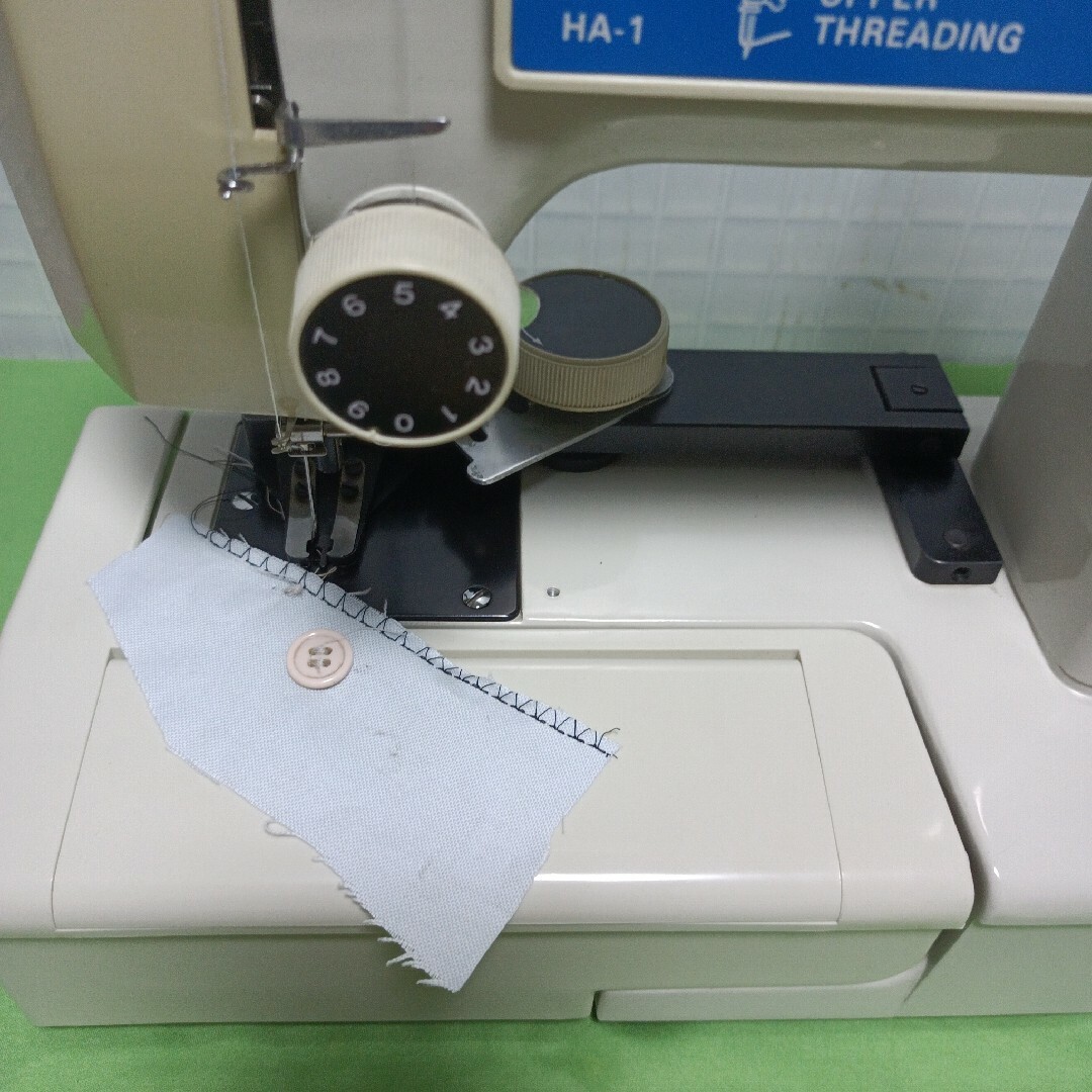 ポ―タブル本縫いボタン付け専用ミシン 1