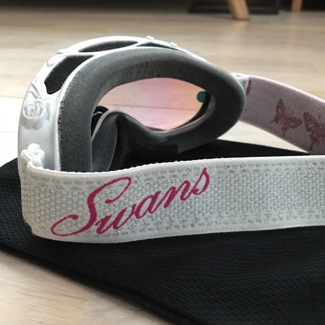 SWANS(スワンズ)のSWANS  ゴーグル　レディース（ケース付） スポーツ/アウトドアのスキー(その他)の商品写真