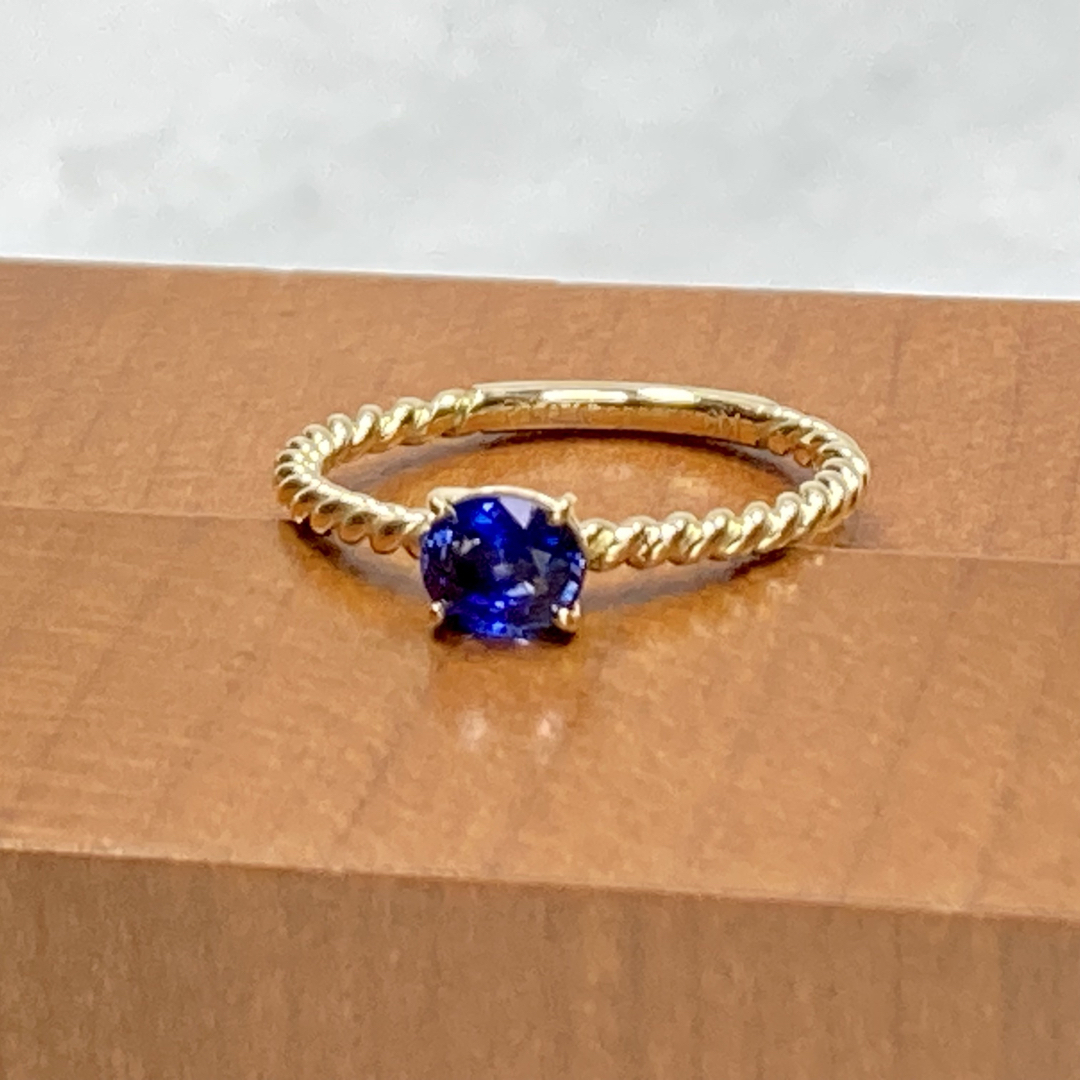 潤い感ありありの深みあるブルーサファイア リング K18 Yellow Gold レディースのアクセサリー(リング(指輪))の商品写真