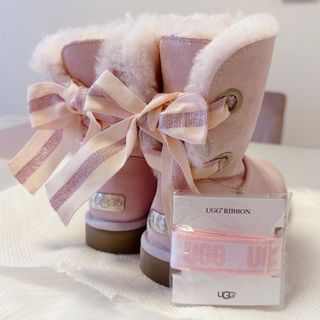 アグ(UGG)のUGG ムートンブーツ ピンク リボン(ブーツ)