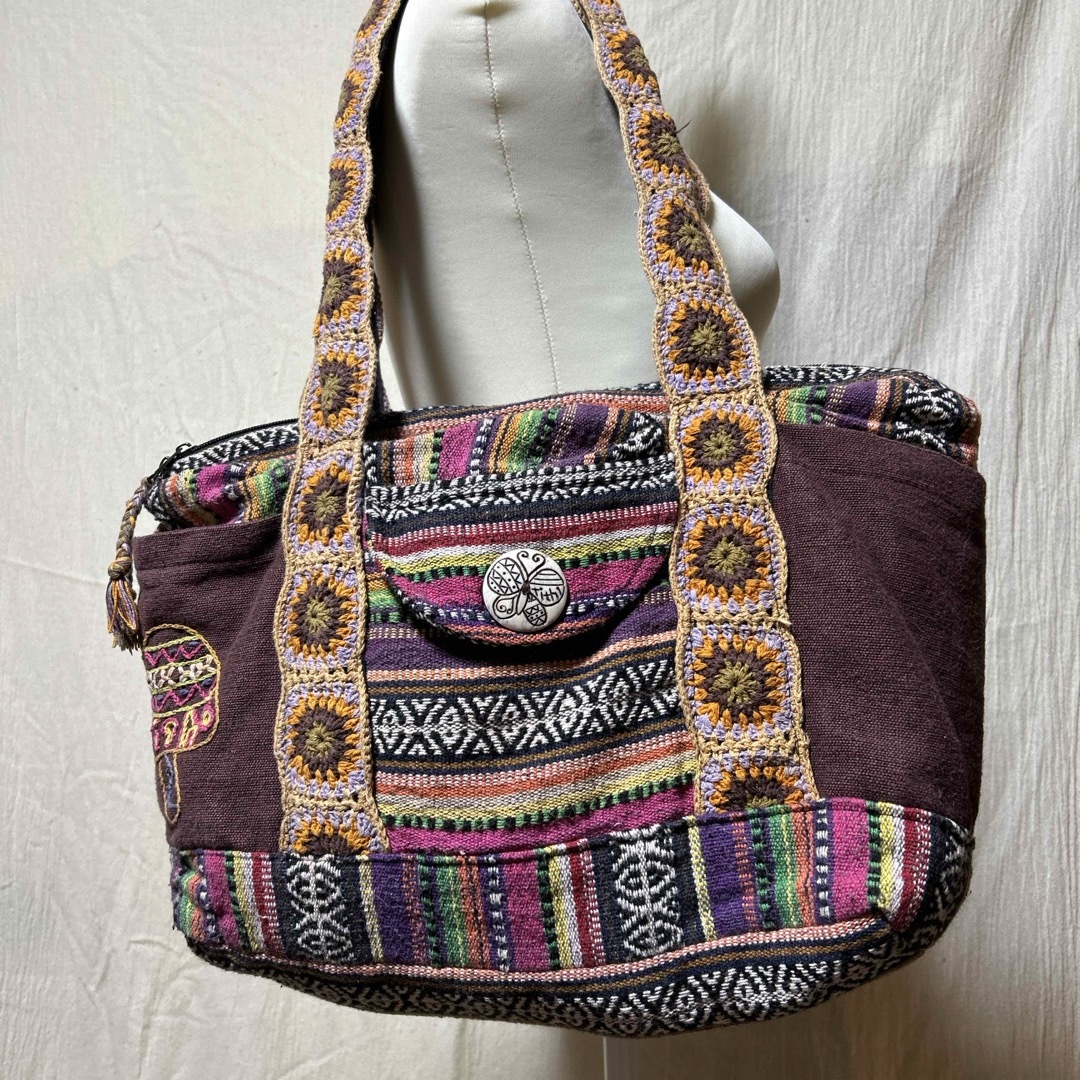 goa(ゴア)のゴア エスニック アジアン雑貨 きのこハンドステッチのゲリ柄トートバッグ レディースのバッグ(トートバッグ)の商品写真