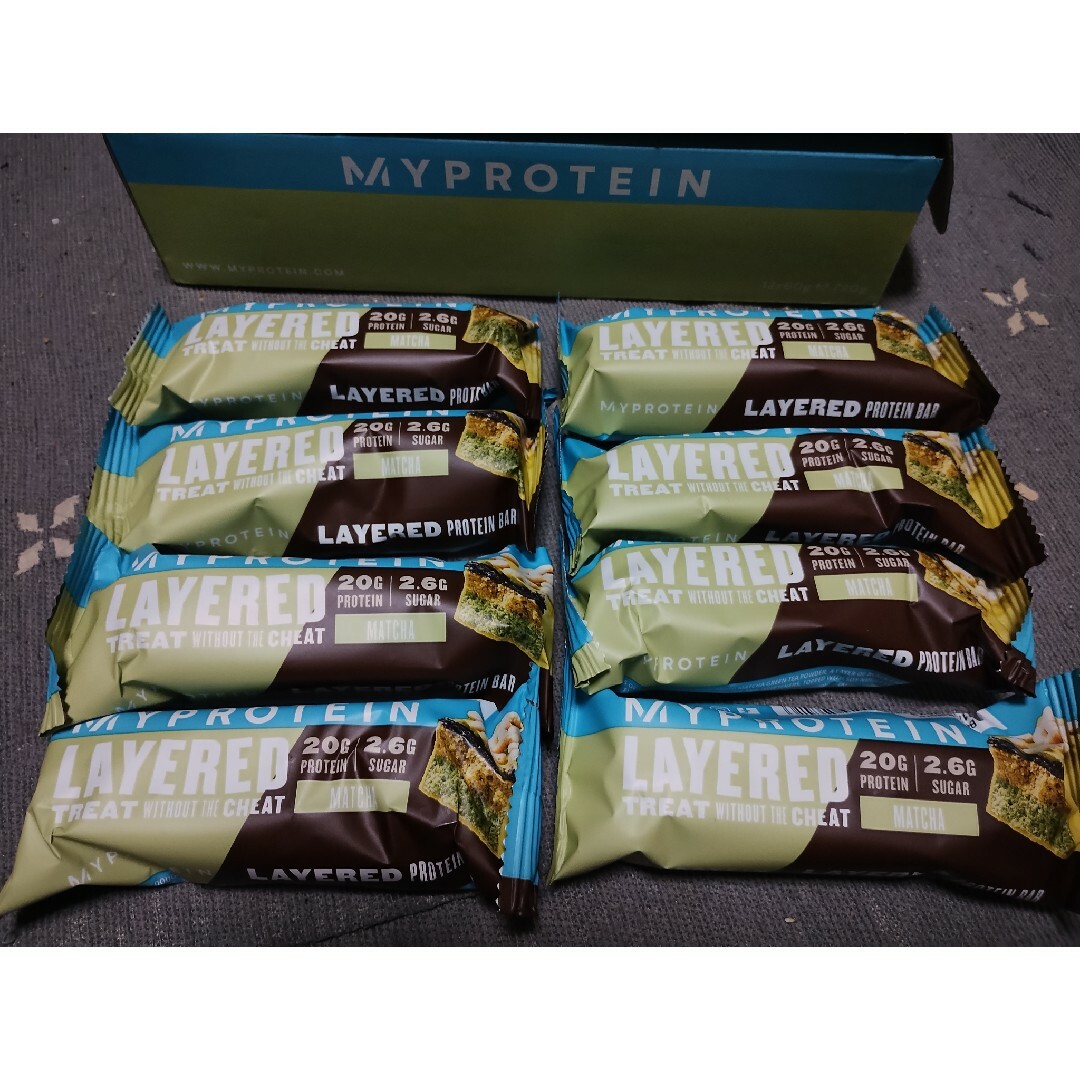 MYPROTEIN(マイプロテイン)のマイプロテイン　レイヤード　プロテインバー抹茶　8本　糖質制限　高タンパク質 食品/飲料/酒の健康食品(プロテイン)の商品写真