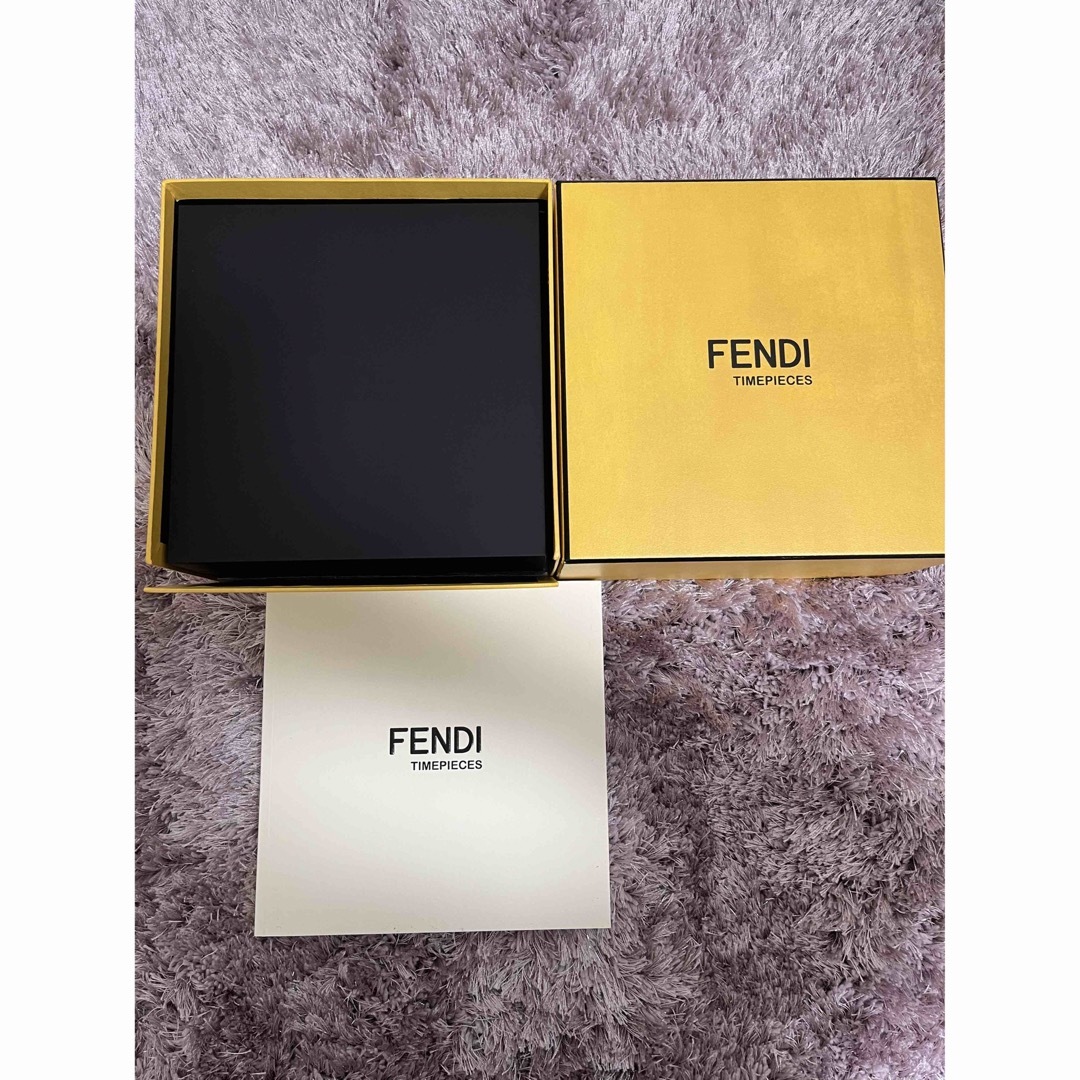 FENDI(フェンディ)の【新品】FENDI フェンディ 腕時計 22000M スクエア モメント レディースのファッション小物(腕時計)の商品写真