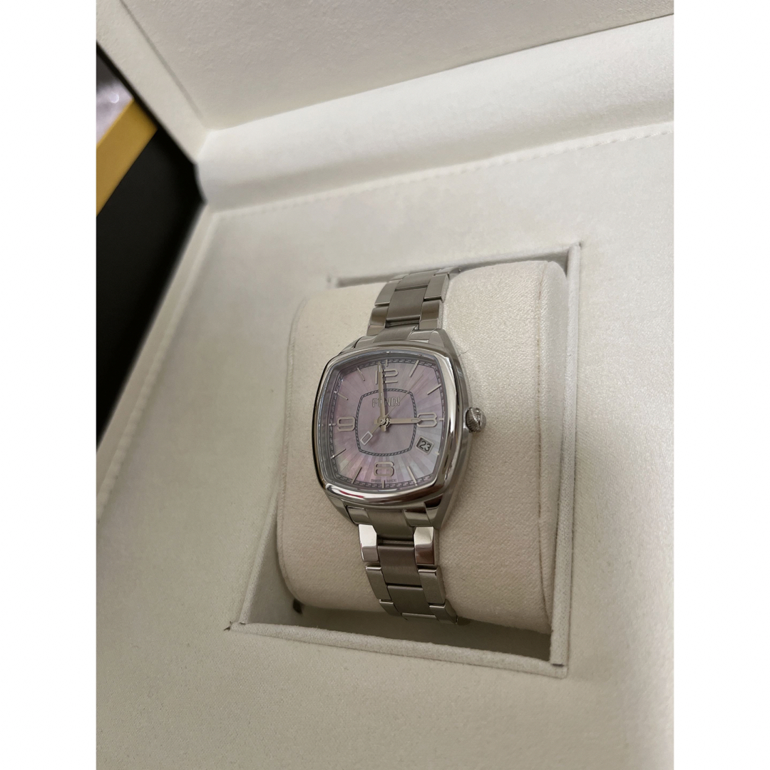 FENDI(フェンディ)の【新品】FENDI フェンディ 腕時計 22000M スクエア モメント レディースのファッション小物(腕時計)の商品写真