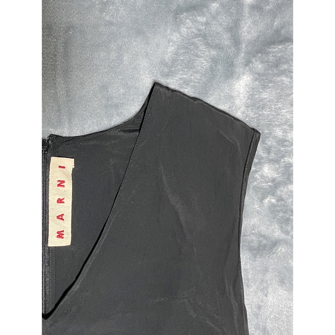Marni(マルニ)のMARNI マルニ ワンピース ひざ丈 シルク 絹 袖なし サイズM イタリア製 レディースのワンピース(ロングワンピース/マキシワンピース)の商品写真