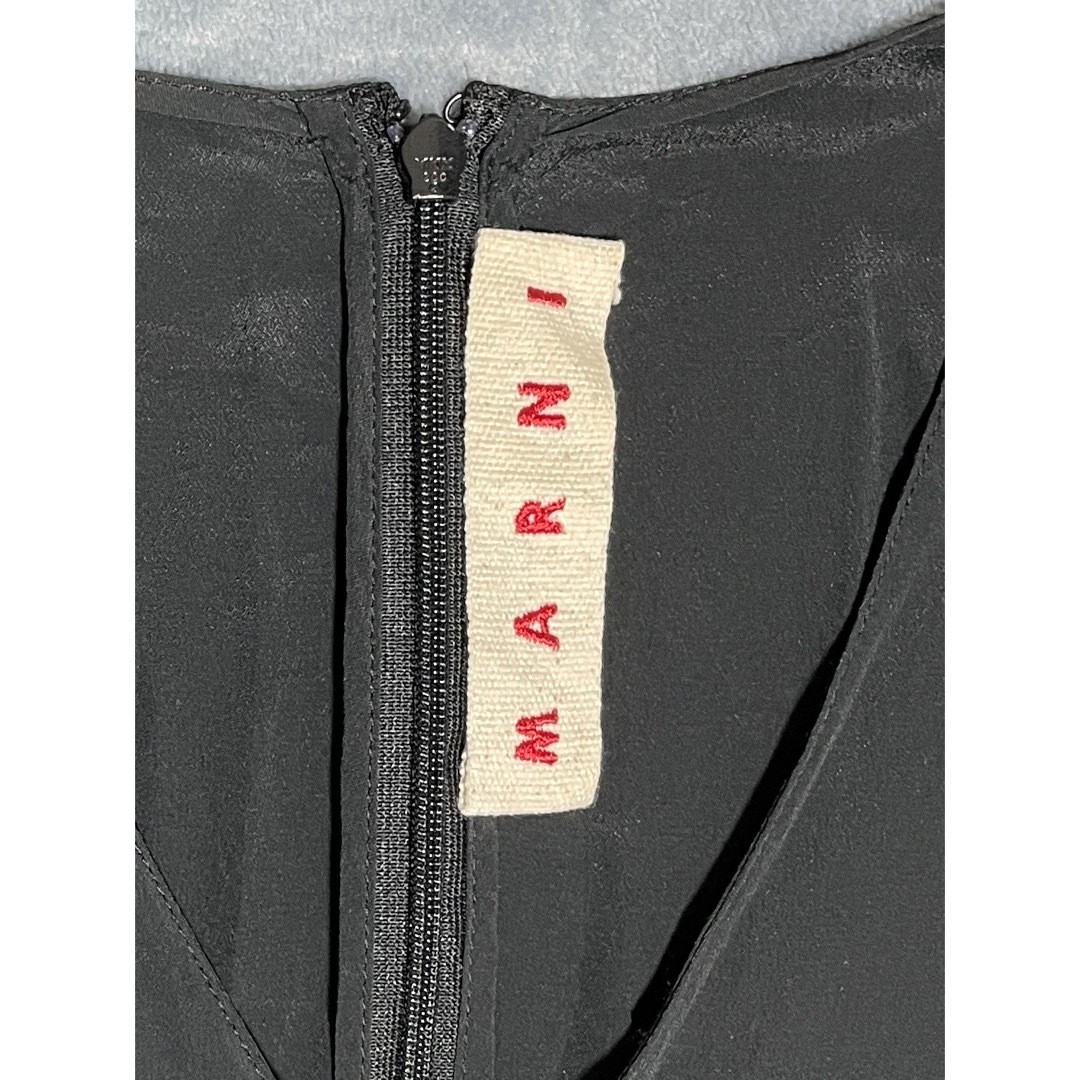 Marni(マルニ)のMARNI マルニ ワンピース ひざ丈 シルク 絹 袖なし サイズM イタリア製 レディースのワンピース(ロングワンピース/マキシワンピース)の商品写真