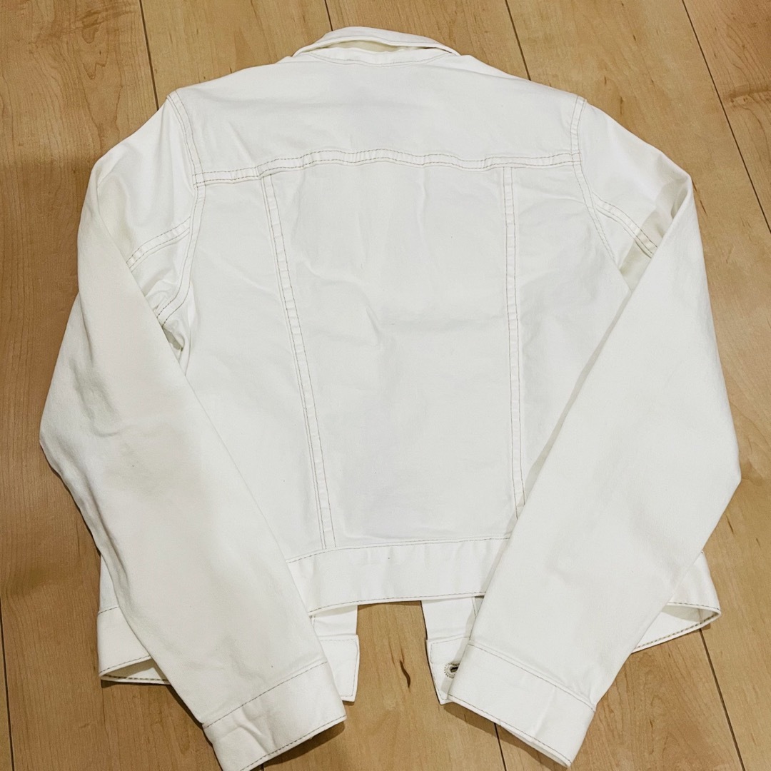 H&M(エイチアンドエム)のホワイト　デニム　ジャケット キッズ/ベビー/マタニティのキッズ服女の子用(90cm~)(ジャケット/上着)の商品写真