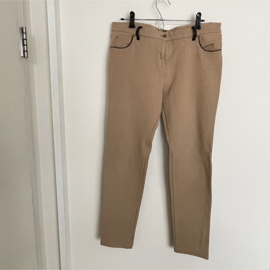 ZARA(ザラ)のZARAのスキニーパンツ レディース ベージュ L レディースのパンツ(デニム/ジーンズ)の商品写真