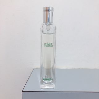 エルメス(Hermes)のエルメス　屋根の上の庭　15ml(ユニセックス)