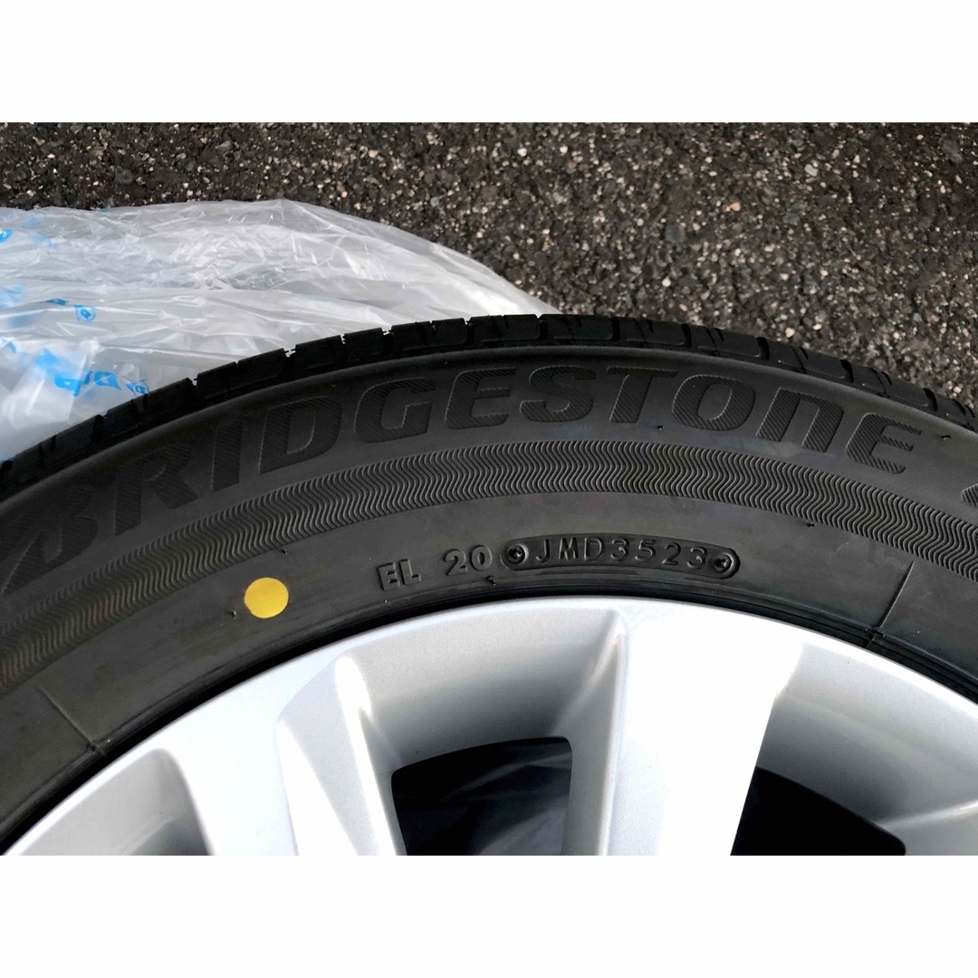 未使用】新型ノア 90系 タイヤ・ホイールセット 納車外し 純正 未使用】新型ノア 90系 タイヤ・ホイールセット 納車外し 純正