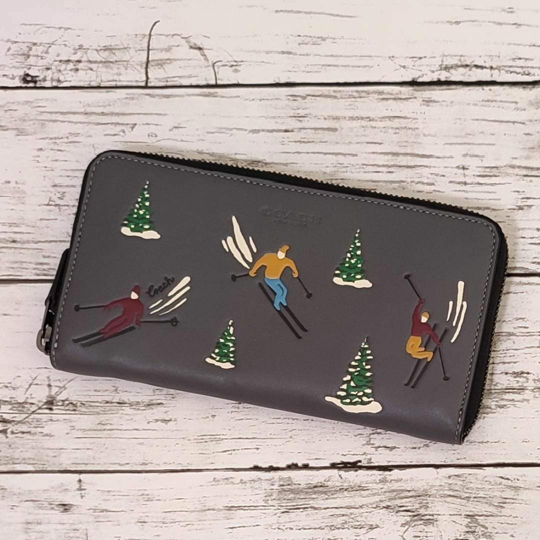 ★未使用に近い★COACH コーチ 長財布 ラウンドファスナー CF070