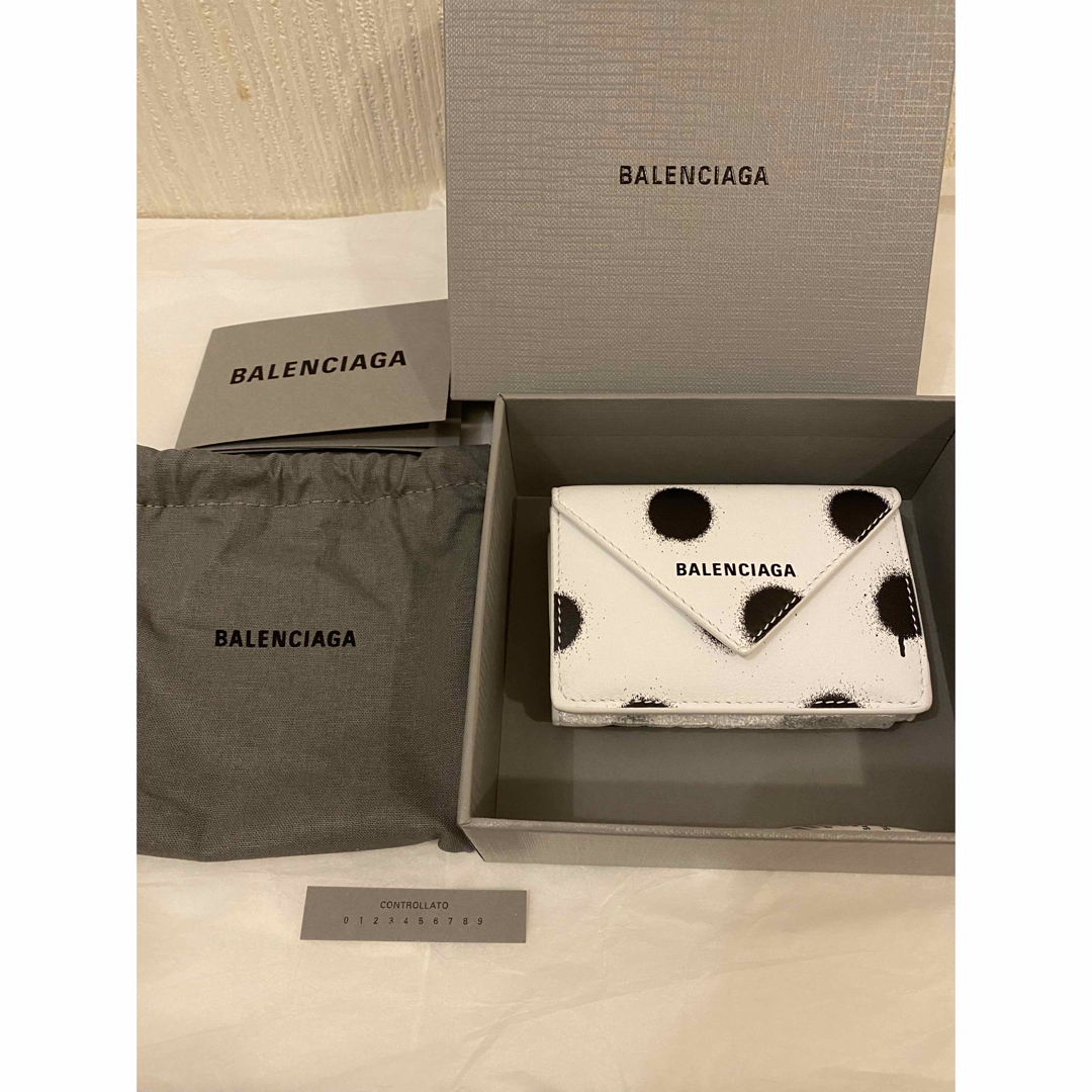 バレンシアガ BALENCIAGA   三つ折り財布 ホワイト　ドット　水玉 6