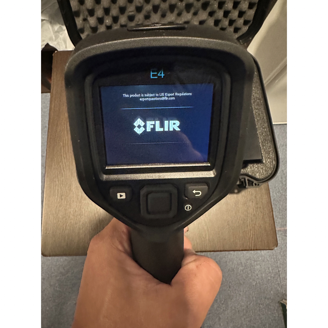 FLIR(フリア)のフリアー　サーモグラフィーE4 スマホ/家電/カメラのカメラ(その他)の商品写真