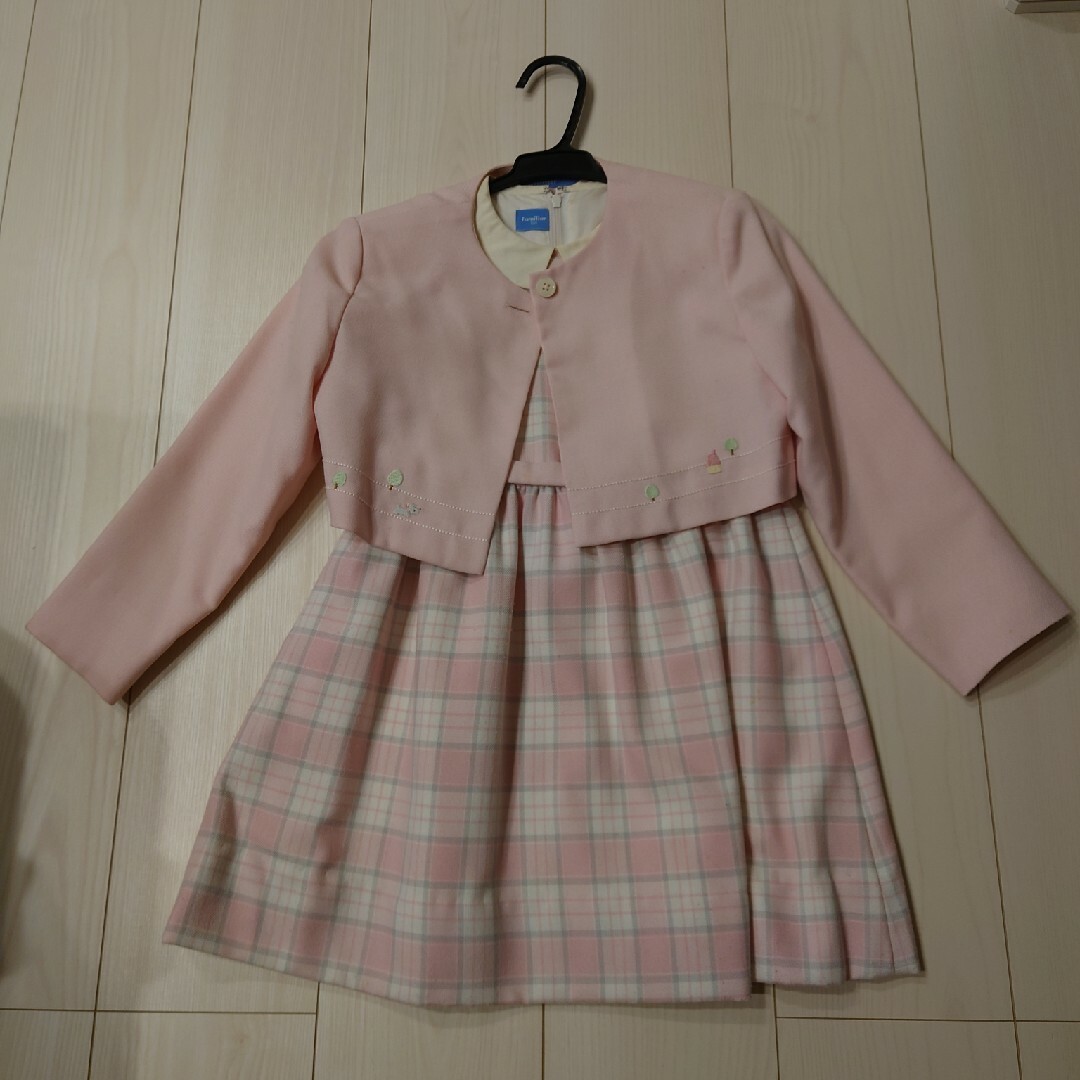 familiar(ファミリア)の【ファミリア】ピンク色半袖ワンピース キッズ/ベビー/マタニティのキッズ服女の子用(90cm~)(ワンピース)の商品写真