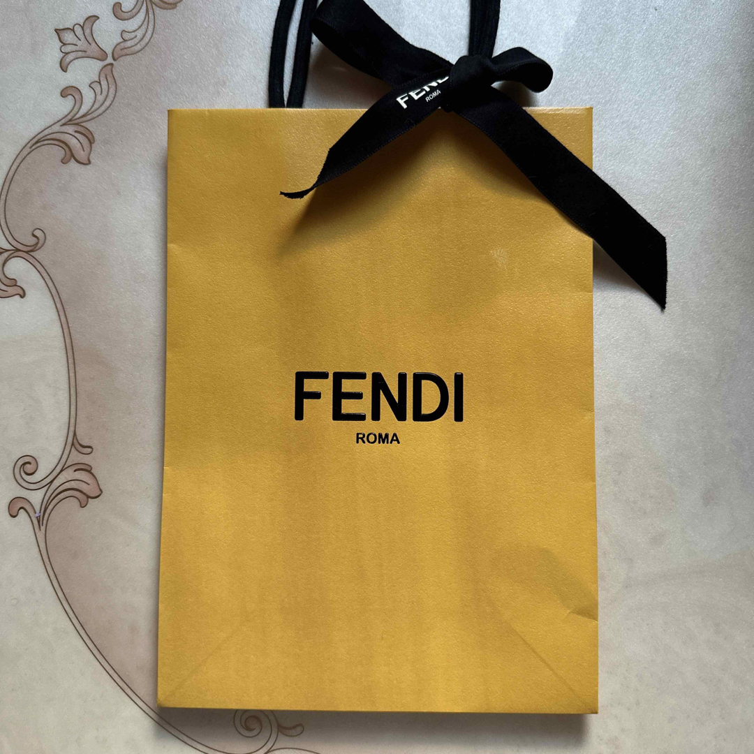 FENDI(フェンディ)のフェンディ  FENDI ショッパー 紙袋 ショップ袋 レディースのバッグ(ショップ袋)の商品写真