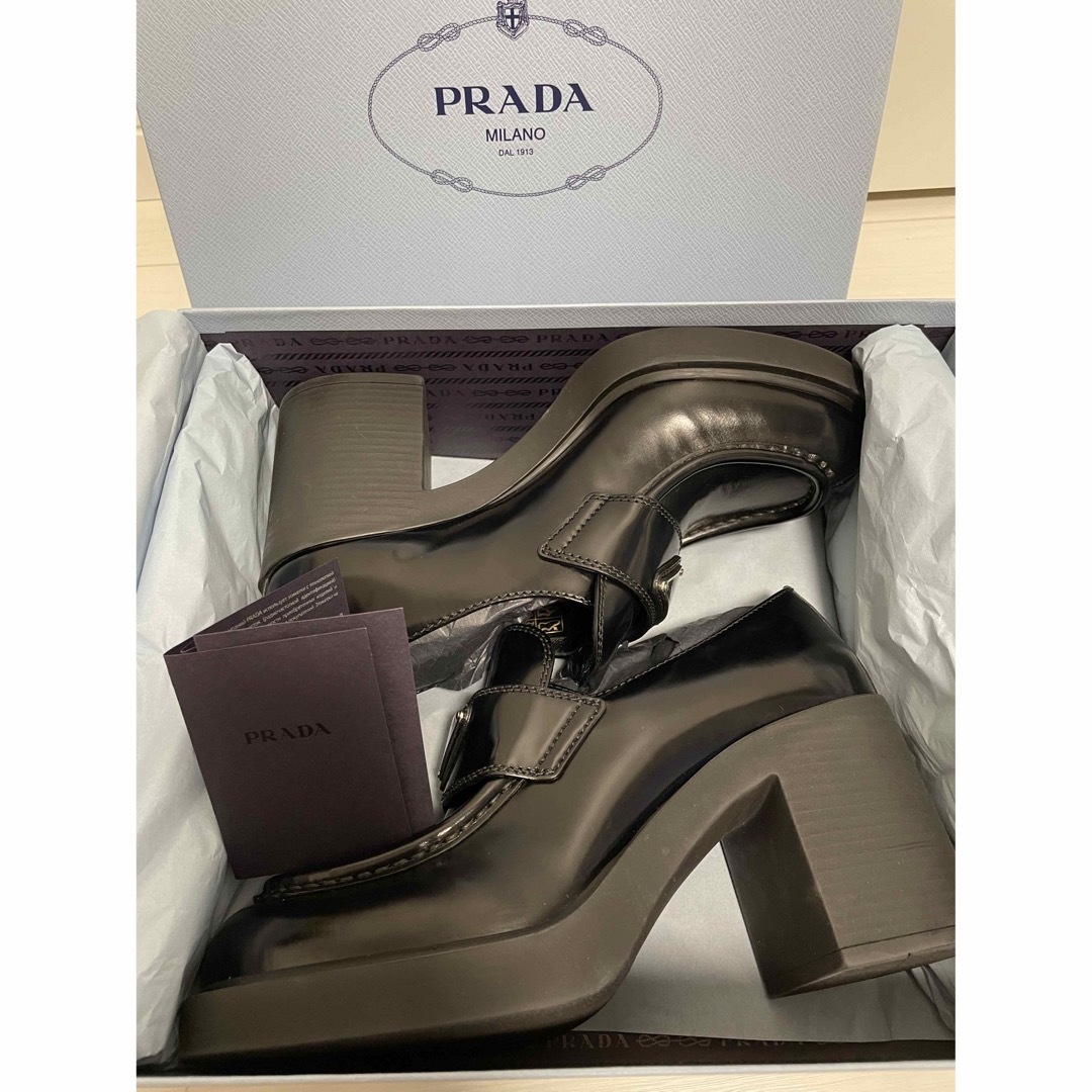 PRADA(プラダ)のプラダ レザー ローファー レディースの靴/シューズ(ローファー/革靴)の商品写真